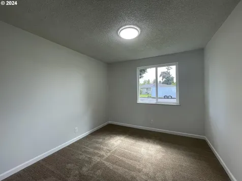 520 Pinedale Avenue Springfield OR 97477