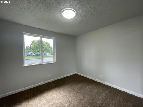 520 Pinedale Avenue Springfield OR 97477