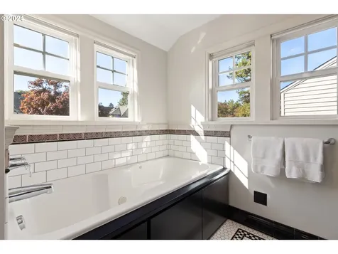 2721 NE 21st Avenue Portland OR 97212