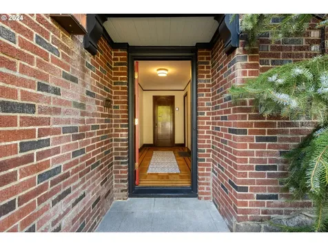 2721 NE 21st Avenue Portland OR 97212