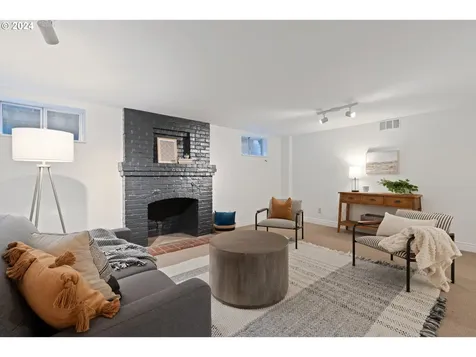 2721 NE 21st Avenue Portland OR 97212