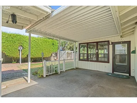 4585 Dean Street NE Salem OR 97301