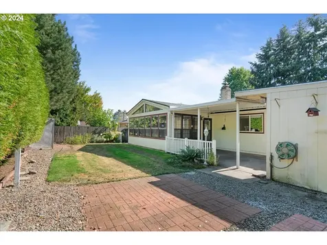 4585 Dean Street NE Salem OR 97301