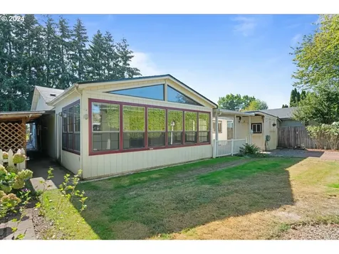 4585 Dean Street NE Salem OR 97301