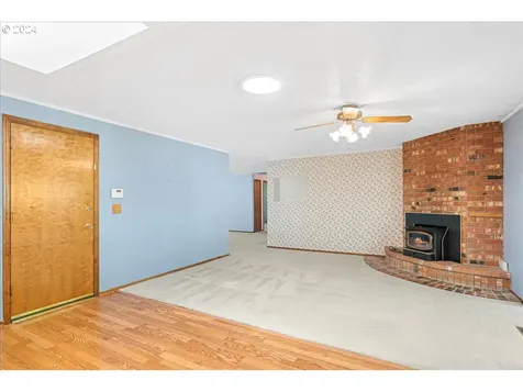 4585 Dean Street NE Salem OR 97301
