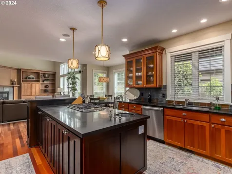 2018 N Vine Street Canby OR 97013