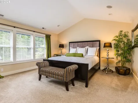 2018 N Vine Street Canby OR 97013