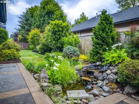 2018 N Vine Street Canby OR 97013