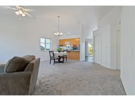 246 Independence Way Independence OR 97351