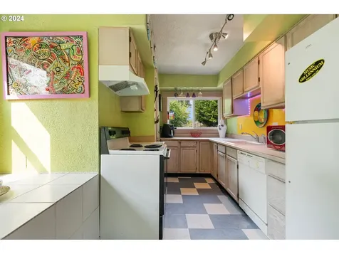 2227 SE 32nd Place Portland OR 97214