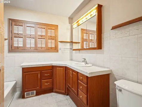 5322 NW Cherry Street Vancouver WA 98663