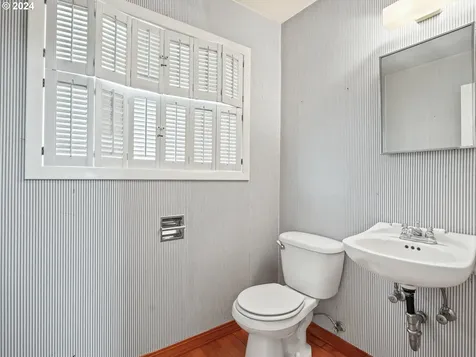 5322 NW Cherry Street Vancouver WA 98663