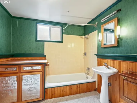 5322 NW Cherry Street Vancouver WA 98663
