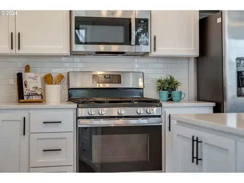 29053 Nw King Street North Plains OR 97133