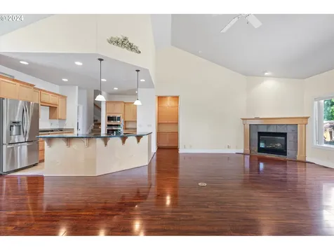 790 Old Orchard Lane Springfield OR 97477