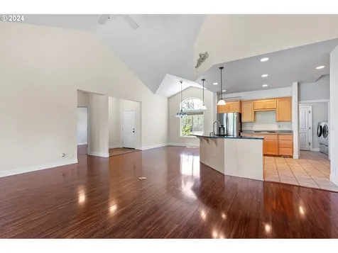 790 Old Orchard Lane Springfield OR 97477