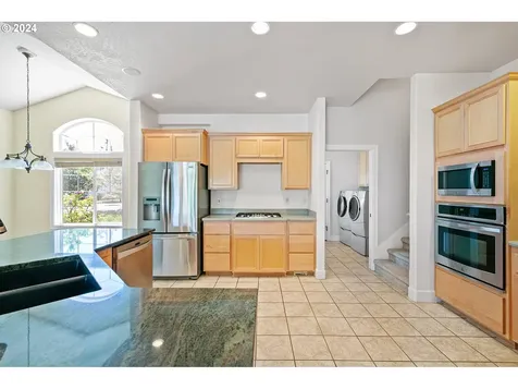 790 Old Orchard Lane Springfield OR 97477