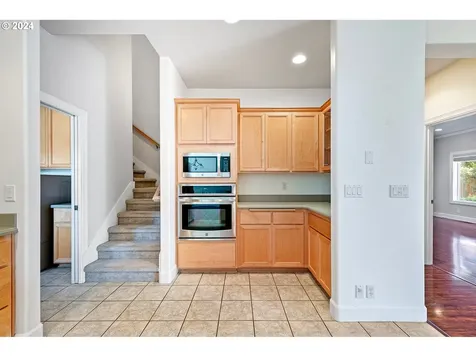 790 Old Orchard Lane Springfield OR 97477