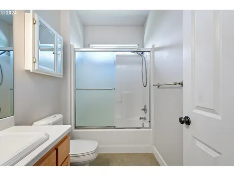 790 Old Orchard Lane Springfield OR 97477