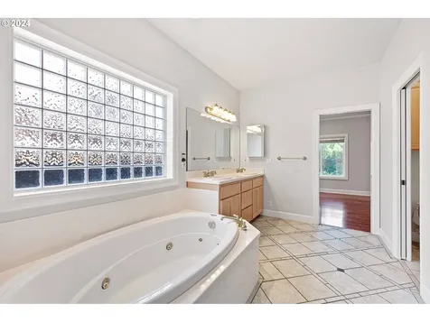 790 Old Orchard Lane Springfield OR 97477