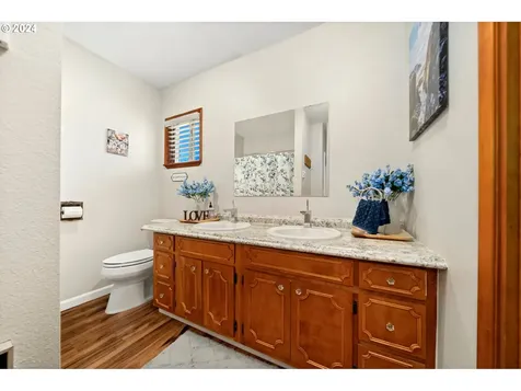 16515 NE 58th Street Vancouver WA 98682