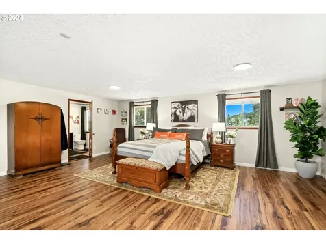 16515 NE 58th Street Vancouver WA 98682