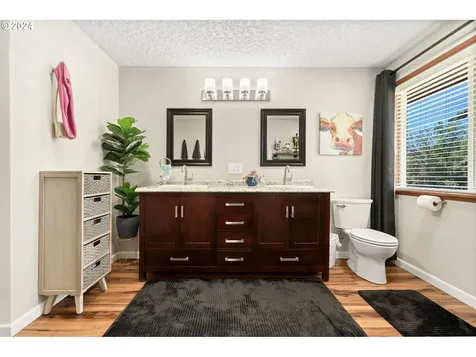 16515 NE 58th Street Vancouver WA 98682
