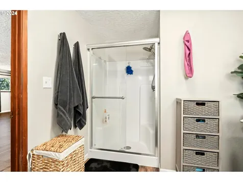 16515 NE 58th Street Vancouver WA 98682