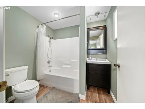 16515 NE 58th Street Vancouver WA 98682