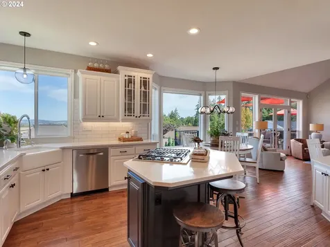 15607 Sw Highpoint Drive Sherwood OR 97140