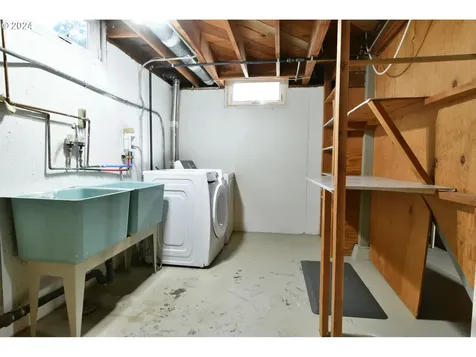 4242 Ne Mason Street Portland OR 97218