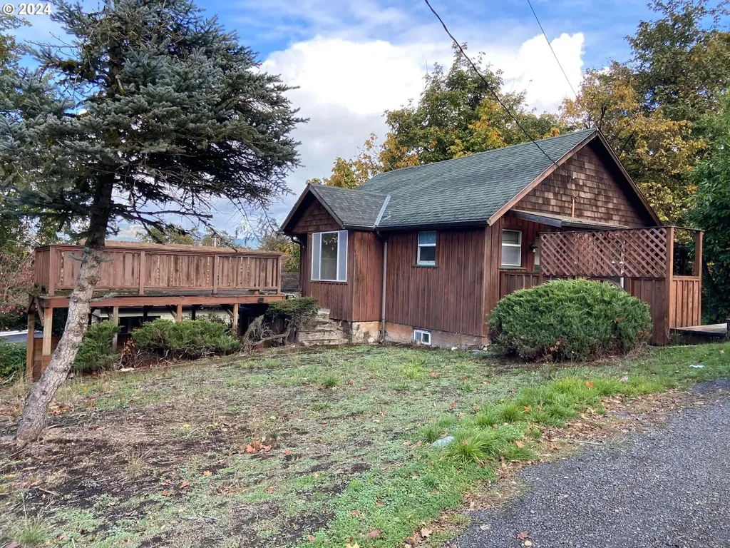 445 S 4th Street Springfield OR 97477
