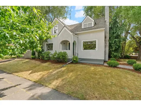 806 Ne Knott Street Portland OR 97212