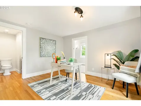 806 Ne Knott Street Portland OR 97212