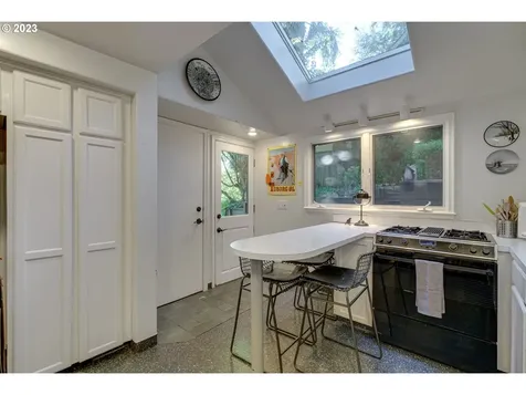 1719 Sw Terrace Drive Portland OR 97201