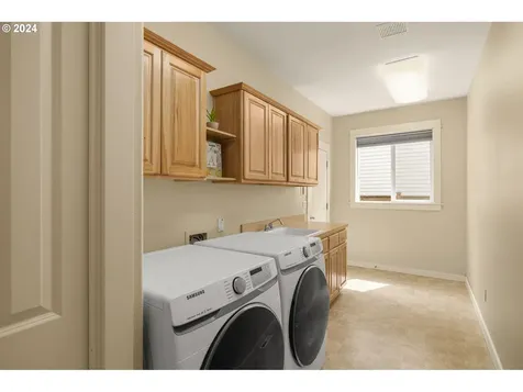 10736 Sw Cottonwood Street Tualatin OR 97062
