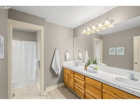 10736 Sw Cottonwood Street Tualatin OR 97062