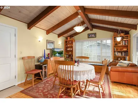 1953 NW Lamont Avenue Roseburg OR 97471