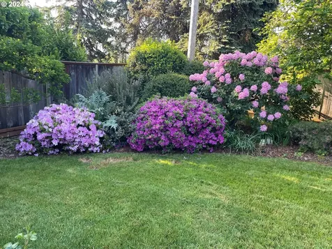1953 NW Lamont Avenue Roseburg OR 97471