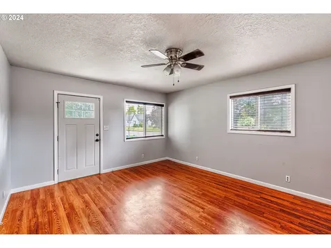 1605 8th Avenue Longview WA 98632