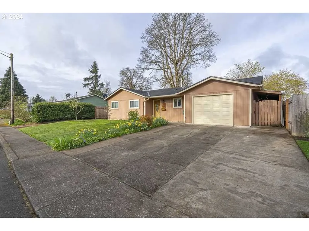 925 N 5th Street Aumsville OR 97325