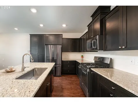 6974 SE Blanton Street Hillsboro OR 97123