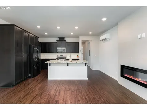 6974 SE Blanton Street Hillsboro OR 97123