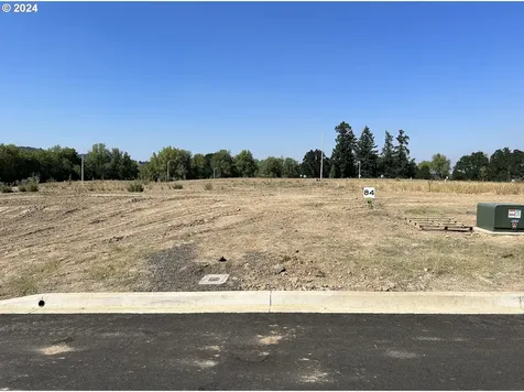 1587 NW Tracy Street Mcminnville OR 97128
