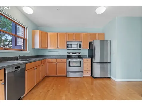 1134 SW Jefferson Street Portland OR 97201