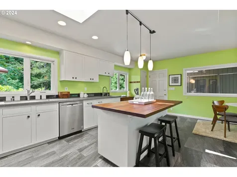 10401 Sw Lancaster Road Portland OR 97219