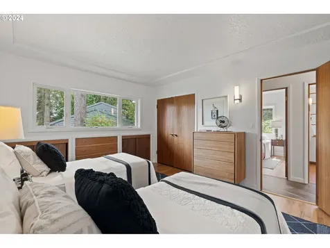 10401 Sw Lancaster Road Portland OR 97219