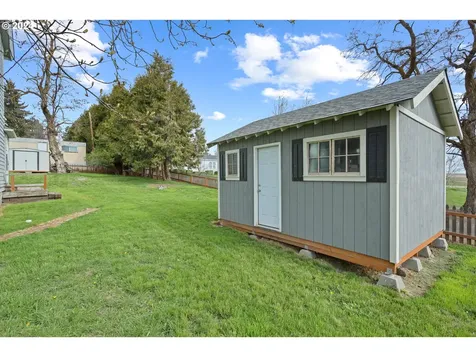 608 Mccoy Street Moro OR 97039
