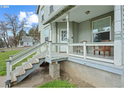 608 Mccoy Street Moro OR 97039