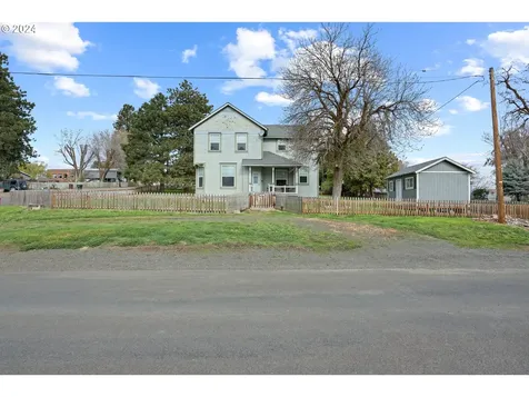 608 Mccoy Street Moro OR 97039